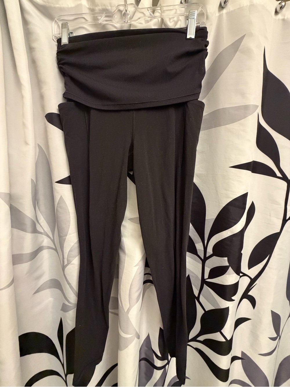 Athleta Salutation Stash Fold Over 7/8 Legging